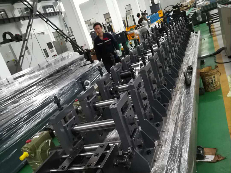 不銹鋼真空設(shè)備